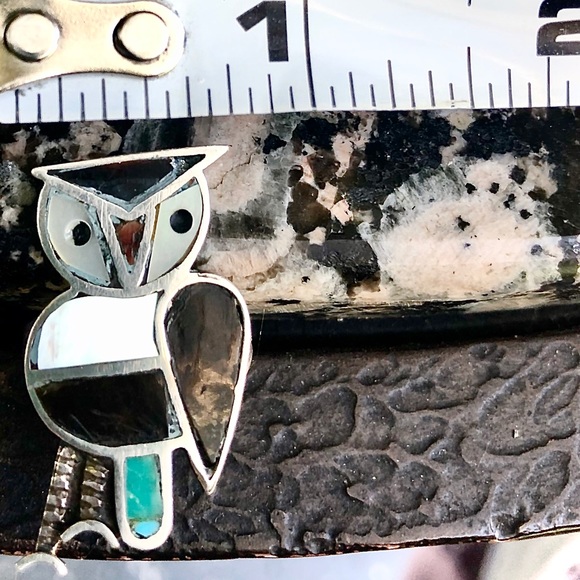 ⭐️💲SOLD💲⭐️ Vintage Sterling Silver & Stones Navajo Owl Ring - Picture 12 of 16